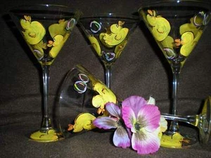 HANDPAINTED RUBBER DUCKY FUN/BLUE BASE SET OF4 MARTINI GLASS (MADE IN THE USA) - Bild 1 von 2