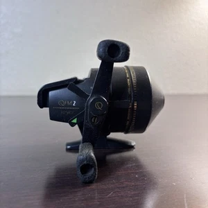 Vintage Zebco Quantum QFM2 FeatherMag 2 Button Fishing Reel - Picture 1 of 13