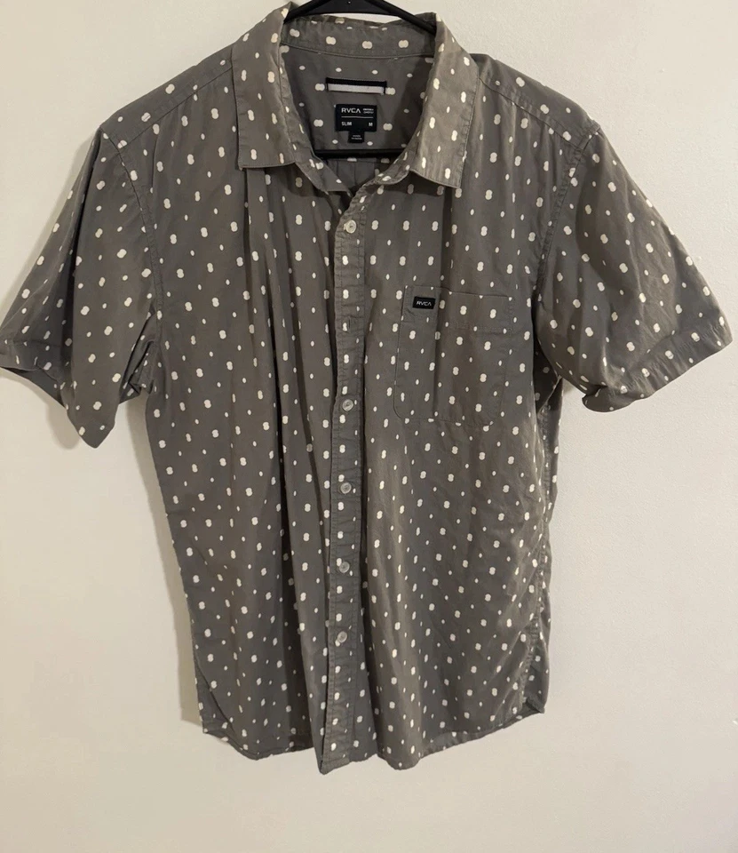 RVCA Hombre Calce Ajustado Manga Corta Abotonada, Gris con Lunares Blancos, Mediano Foto 1 de 3