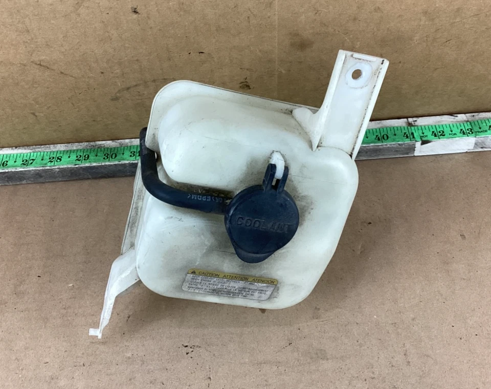 Оригинальный расширительный бак резервуара охлаждающей жидкости 2006–2010 Hyundai Sonata - Изображение 1 из 4
