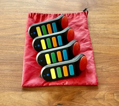 4 x Buzz! Wireless Buzzer PlayStation 3 PS3 - mit Tasche - Ohne Empfänger - Bild 1 von 3