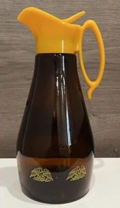 Vintage Log Cabin Amber Glass Syrup Dispenser Bottle Yellow Top Lid Eagles - Picture 1 of 10