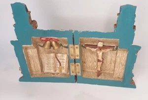 Iglesia y Biblia y Cruz Decorativas de Navidad Cedar Creek - Imagen 1 de 12