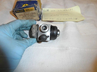 REAR WHEEL CYLINDER DAF 750 59-65 33 67-71 64967549 - Image 1 of 3