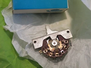 NOS Vintage CRL 1457 4 pole 2 position spring return switch 1966 centralab - Picture 1 of 12