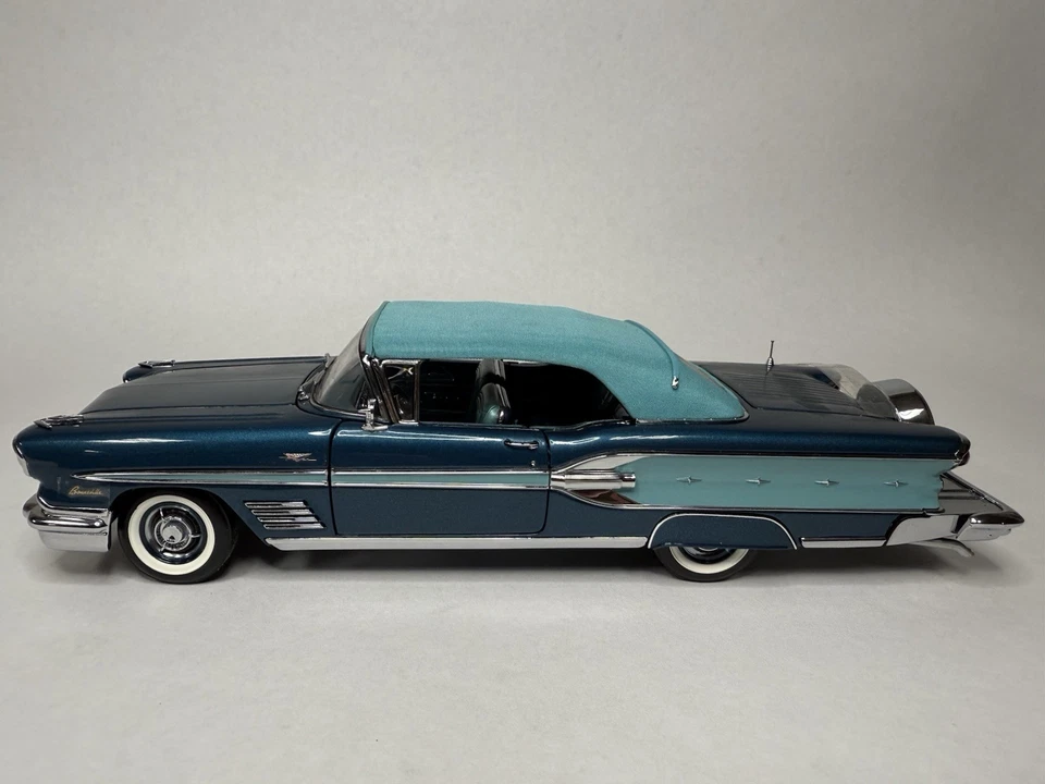 Pontiac Bonneville 1958 Danbury como nuevo convertible coche diecast - verde azulado/azul B11 Foto 1 de 4