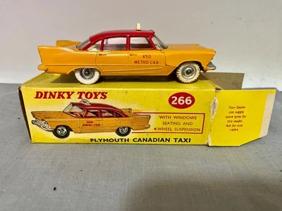 Coche modelo Dinky vintage #266 taxi canadiense Plymouth en caja original en muy buena condición Foto 1 de 4
