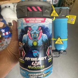 Figura de acción MrBeast Lab Mutators Iconic Panther - Juguete de bestia coleccionable - Imagen 1 de 8