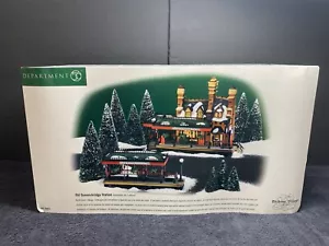 Department 56 Dickens' 58443 "Old Queensbridge Station" 2 piece set New! - Picture 1 of 7