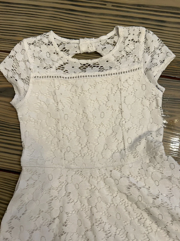 Ambercrombie Kids 5/6 Flower Lace White Skater Dress Side Pockets - Image 1 of 4