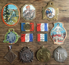 13 insignes (9 cartons, 4 métal) Journées Nationales, guerre 14/18 WW1