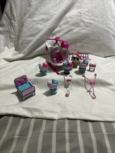 Helicóptero de emergencia Jada Toys Hello Kitty con figuras accesorios ¡RARO! 11 piezas. - Imagen 1 de 14