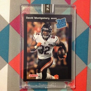 #22 David Montgomery Bears RC 1/1 made RATED RC RETRO 2019 Panini Instant Black - Picture 1 of 2