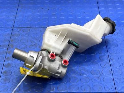 Conjunto de cilindro maestro de freno GMC Terrain 2018-2022 genuino OEM 84104229 Foto 1 de 4