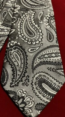 Corbata de seda tejida Duchamp London plateada/gris/carbón nueva con etiquetas $145 hecha en INGLATERRA  Foto 1 de 4