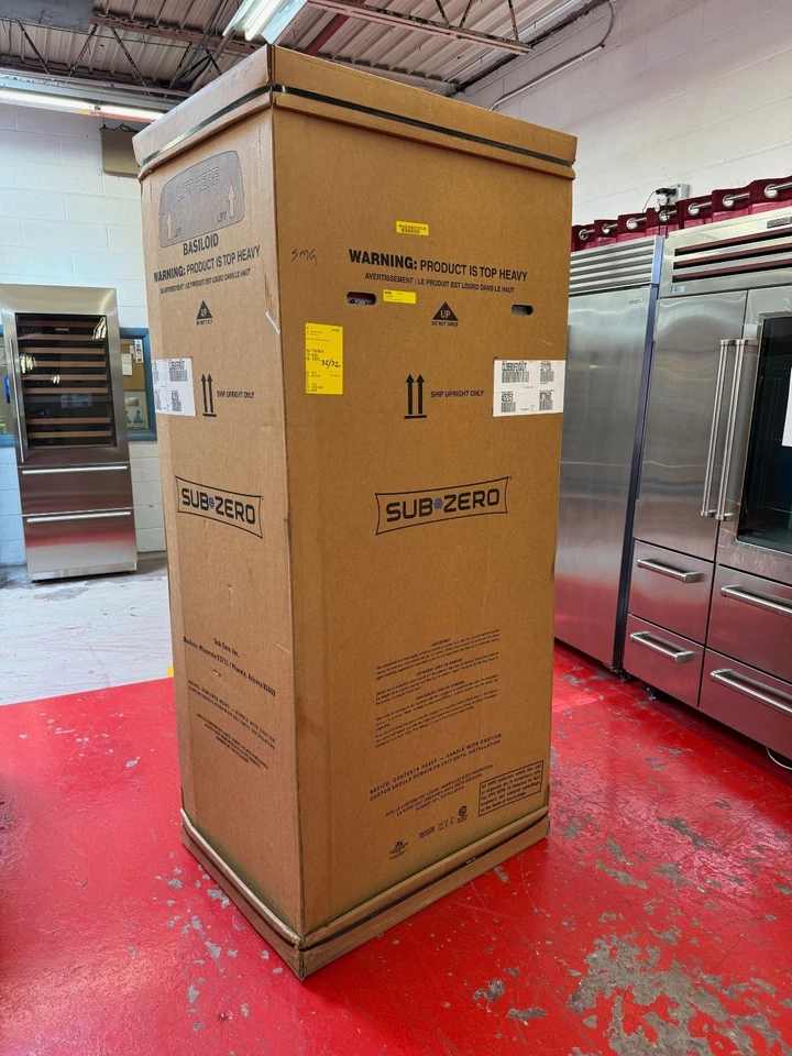 36” Subzero Refrigerator French Door With Water Dispenser CL3650UFDIDST (New)