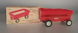 Tru-Scale #402 Model Red Wagon Grain in Box - Picture 1 of 7