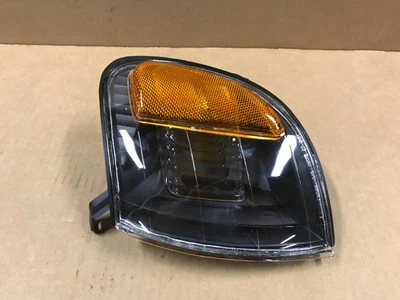 Luz de esquina lateral izquierda para pasajero Toyota Tacoma/Tundra 2001-2004 fabricante de equipos originales Foto 1 de 4