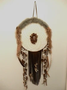 Vintage Native American DREAM CATCHER Arrowhead Feathers Fur Beads Leather 27 In - Picture 1 of 17