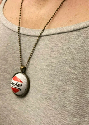 Collana fatta a mano con tappi di bottiglia corona catena sfera birra coca tappo - Immagine 1 di 4