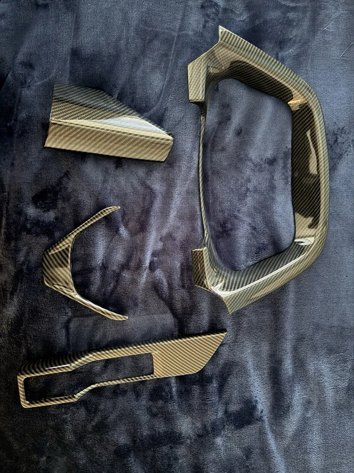 Внутренние детали из углеродного волокна для Toyota RAV4 2013-2018 годов выпуска - Изображение 1 из 1