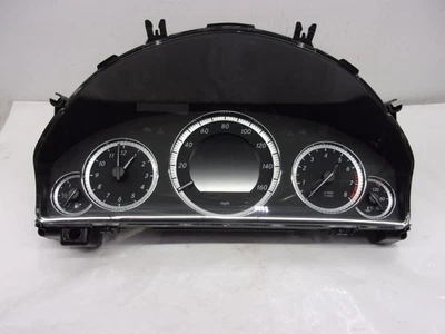 Mercedes-Benz Clase E 2010 Sdn MPH velocímetro culata 143 k OEM Foto 1 de 4