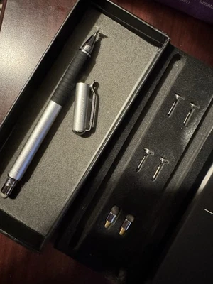 1 MEKO High-Sensitive Stylus 2-in-1 Disc Stylus Silver Pen w/ 6 Replacement Tips - Image 1 of 4
