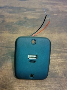 Casa rodante Sigma USB-A USB-C doble puerto montado en la pared cargador 5,4 amperios cámper remolque - Imagen 1 de 4