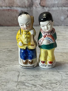 Vintage Chinatown Couple Ceramic Salt Pepper Shakers Kitsch Kitchen Decor-Japan - Imagen 1 de 5