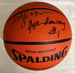 Anfernee Hardaway #1 Orlando Magic Autographed Basketball COA #697 in Case #1 - Picture 1 of 3