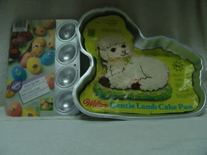 VINTAGE LAMB/SHEEP & PETITE EGG CAKE PANS SPRING EASTER - Foto 1 di 5