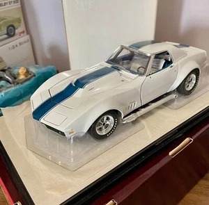CAROUSEL #4603 CORVETTE L-88 1969 GM TEST CAR 1/18 SCALE MINT IN BOX VERY NICE!! - Picture 1 of 8