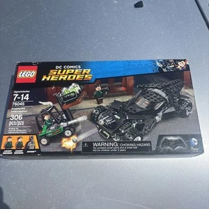 LEGO DC Comics Super Heroes: Kryptonite Interception (76045) - Picture 1 of 5