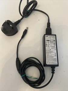 Adaptador de corriente alterna original Samsung PN3014 30 vatios 14 voltios 2,14 amperios - Imagen 1 de 9