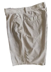 Lululemon - Pantalones Cortos Seersucker Ligeros de Poliéster - Rayas Gris/Blanco. 36 - Imagen 1 de 6