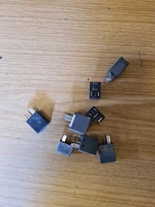 TOYOTA AYGO 2019 12V 4 PIN RELAY SET 9098702028 9008087030 9008087021 9008087020 - Picture 1 of 11