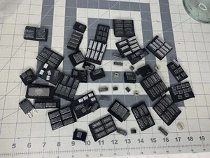 Lot Of Texas Instruments, Semiconductor Drivers & Various Chips - Vintage TI - Picture 1 of 8