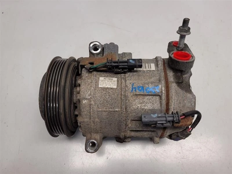 2012 - 2015 GMC Terrain Chevrolet Chevy Equinox A/C AC Compressor 2.4L OEM - Image 1 of 2