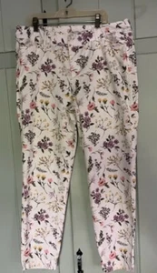 Women's Old Navy Size 12 Reg Pixie White Ankle Pants Wildflower Print - Picture 1 of 6