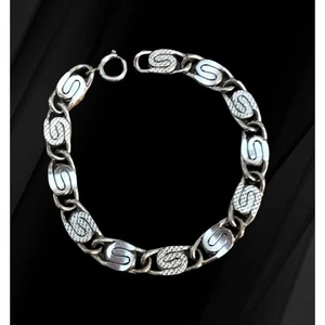 Elegant Silver Tone Link Bracelet with S Design - 7 Inches - Picture 1 of 2