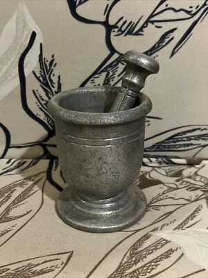 Cast Aluminum Mortar & Pestle Apothecary Pharmacy Grinder Cocktail Herb Muddler - Image 1 of 4