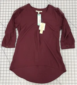 41hawthorn XS Petite Red Blouse Lace Shoulders Button On Sleeve 3/4 Sleeve I3 - Picture 1 of 12