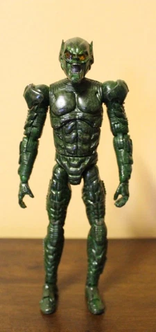 Spider-Man Movie 2002 6" Super Poseable Green Goblin Battle Ravaged Figure READ Cover