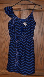 NEU MIT ETIKETT ENVY ME BLAU UND SCHWARZ GESTREIFTES TUNIKA OBERTEIL GRÖSSE SMALL - Bild 1 von 2