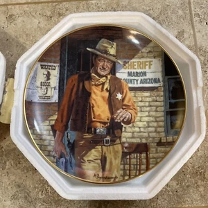 M7-68 JOHN WAYNE “AMERICAN LEGEND” 8” DECORATIVE PLATE - FRANKLIN MINT. A110 - Picture 1 of 3