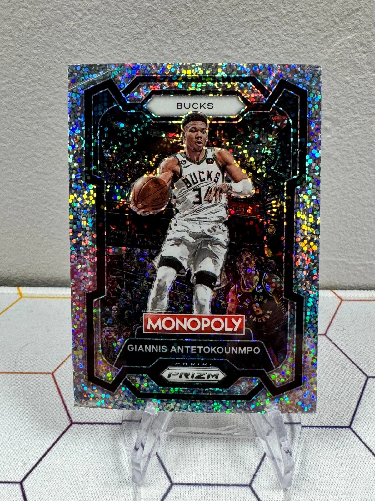 2023-24 Prizm Monopoly #49 Giannis Antetokounmpo Sparkle Case Hit SSP