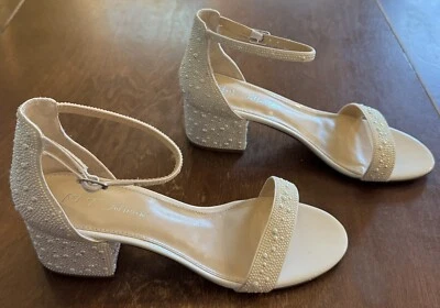 Betsey Johnson Mari 珍珠镶嵌踝带香槟色女式 9.5 美国 — 第 1/4 张图片