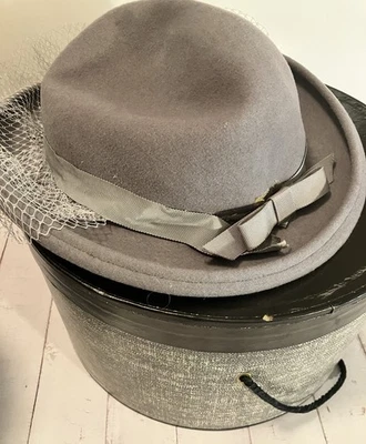Sombrero de fieltro Doeskin Geo W. Bollman & Co. de colección 100 % lana años 50 60 Fedora y caja de sombreros Foto 1 de 4