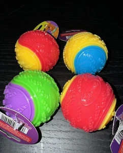 4 x Scooby Doo Durable Squeaky Balls Original Dog Balls Random Color Approx 6cm - Picture 1 of 6