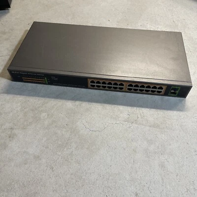 24 Port POE port gigabit switch - Image 1 of 4